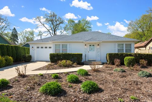 28W725 Main St, Warrenville, IL, 60555-3418 | Card Image