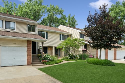 971 Hidden Lake Dr, Buffalo Grove, IL, 60089-7506 | Card Image