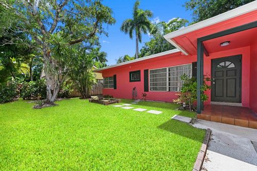 713 Ne 17th Ter, Fort Lauderdale, FL, 33304-3426 | Card Image