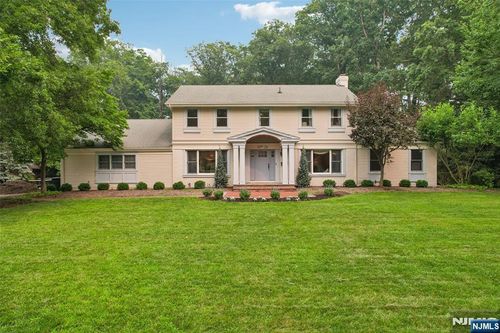 26 Bradrick Ln, Allendale, NJ, 07401-1806 | Card Image