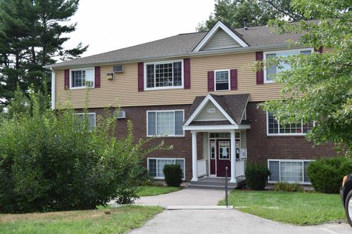 86-3981 Brown Ave, Manchester, NH, 03103-7035 | Card Image