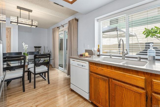 1415 Summit Dr, Condo with 2 bedrooms, 2 bathrooms and 2 parking in Chula Vista CA | Image 12