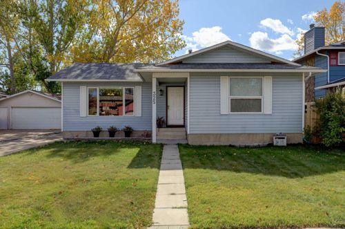 325 Flett Dr Ne, Airdrie, AB, T4B1N1 | Card Image