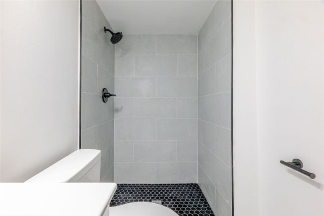 APT-205 - 7579 Nw 79 Th Ave, Condo with 2 bedrooms, 2 bathrooms and null parking in Tamarac FL | Image 24