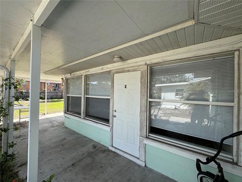 apt-e-104 Base Ave W, VENICE, FL, 34285-3826 | Card Image
