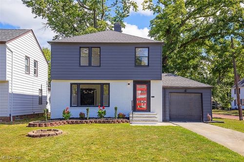 369 E 270th St, Euclid, OH, 44132-1603 | Card Image