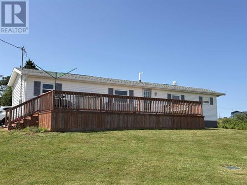 19 Ray Way Rd, House with 2 bedrooms, 1 bathrooms and null parking in North Rustico PE | Card Image