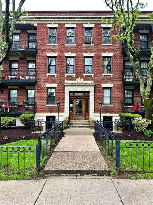 7-1758 Commonwealth Ave, Boston, MA, 02135-5533 | Card Image