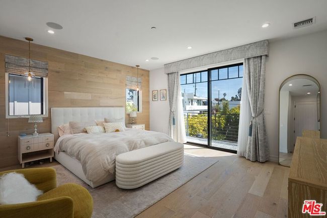 1086 Marco Pl, House other with 4 bedrooms, 4 bathrooms and 3 parking in Venice CA | Image 12