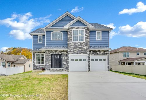 11 Riverview Dr, Jessup, PA, 18434-1229 | Card Image