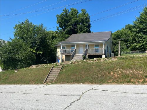 216 N Willow St, Harrison, AR, 72601-4217 | Card Image