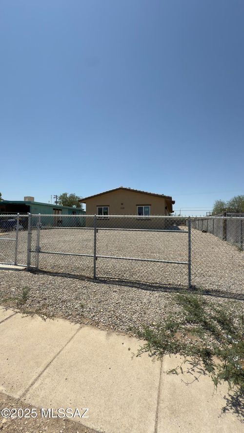 328 E 24th St, Tucson, AZ, 85713-1644 | Card Image