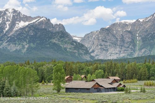 500 E Solitude Dr, Jackson, WY, 83001-9617 | Card Image