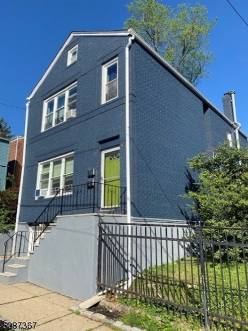 2-40 Wheeler St, Montclair, NJ, 07042-4604 | Card Image