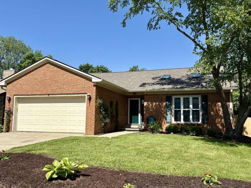 3285 Hunting Hills Dr, Lexington, KY, 40515-1384 | Card Image