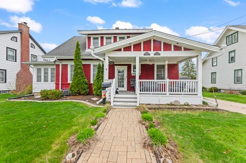 N88W16025 Park Blvd, Menomonee Falls, WI, 53051-2920 | Card Image