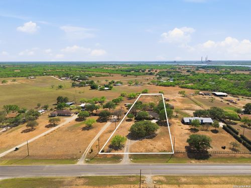 10742 New Sulphur Springs Rd, San Antonio, TX, 78263-9644 | Card Image