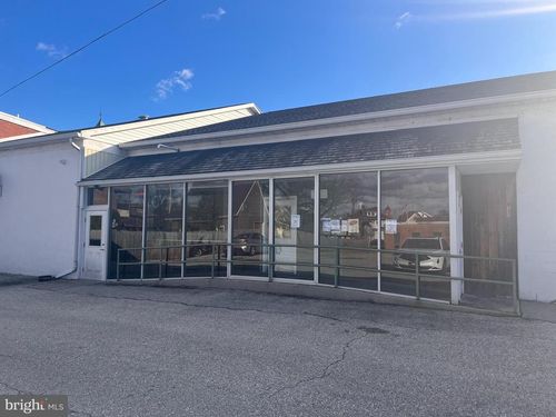 301-130 W King St, EAST BERLIN, PA, 17316-9672 | Card Image