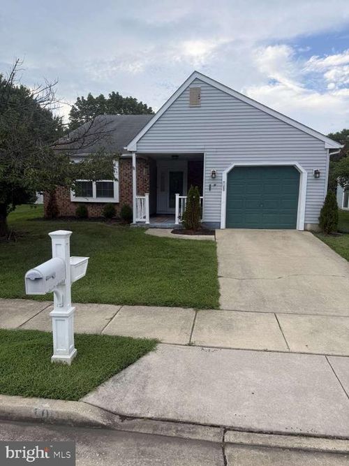 10 Niland Ln, DEPTFORD, NJ, 08096-6707 | Card Image