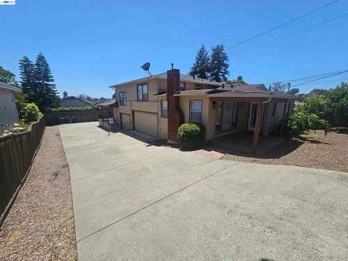 3675 Christensen Ln, Castro Valley, CA, 94546 | Card Image