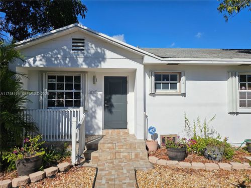 3015 Sw 24th Ter, Miami, FL, 33145-3337 | Card Image