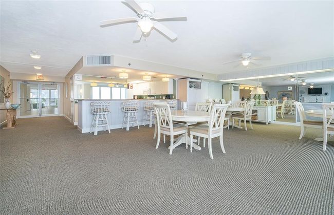 club room | Image 7