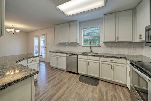 140 Plum Path, Kyle, TX, 78640-5575 | Card Image