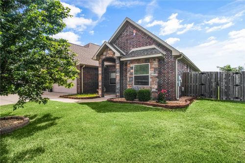 2300 Sw Chaddington Rd, Bentonville, AR, 72713-8751 | Card Image