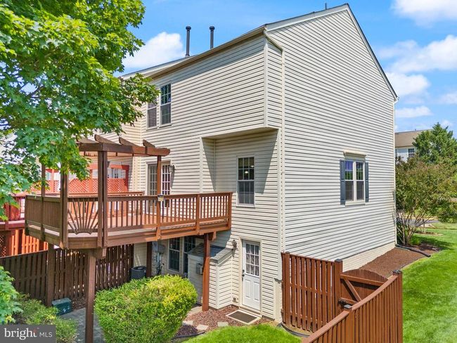 20681 Southwind Ter, Townhouse with 3 bedrooms, 3 bathrooms and null parking in ASHBURN VA | Image 47