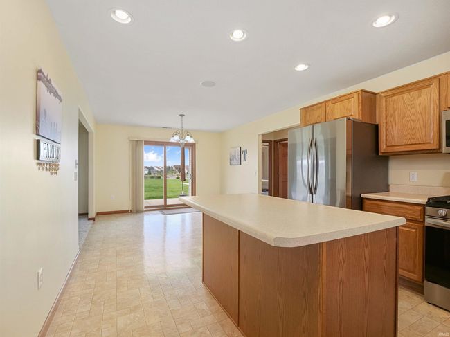1224 E Edge Water Ct, House other with 3 bedrooms, 3 bathrooms and null parking in Decatur IN | Image 10