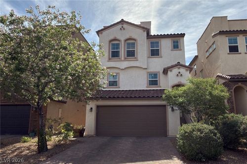 372 Ambitious St, Henderson, NV, 89011-2577 | Card Image