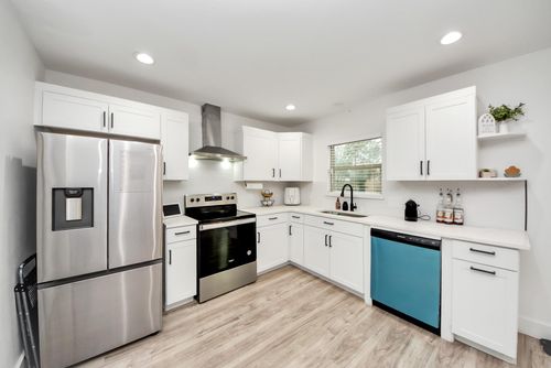 1110 Johnson St, Pasadena, TX, 77506-4620 | Card Image