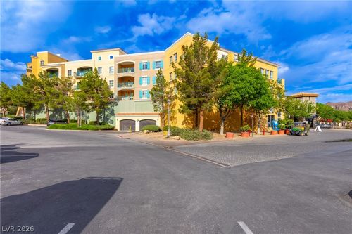 203-30 Strada Di Villaggio, Henderson, NV, 89011-2820 | Card Image