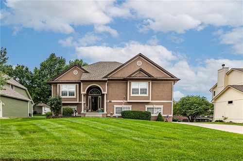 5118 Sw Pelican Pt, Lee's Summit, MO, 64082-4539 | Card Image