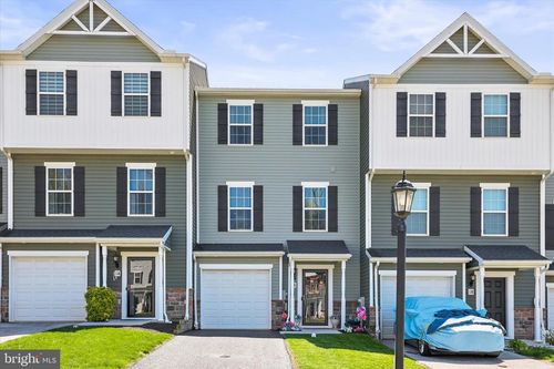 66 Ayrshire Dr, HANOVER, PA, 17331-8047 | Card Image