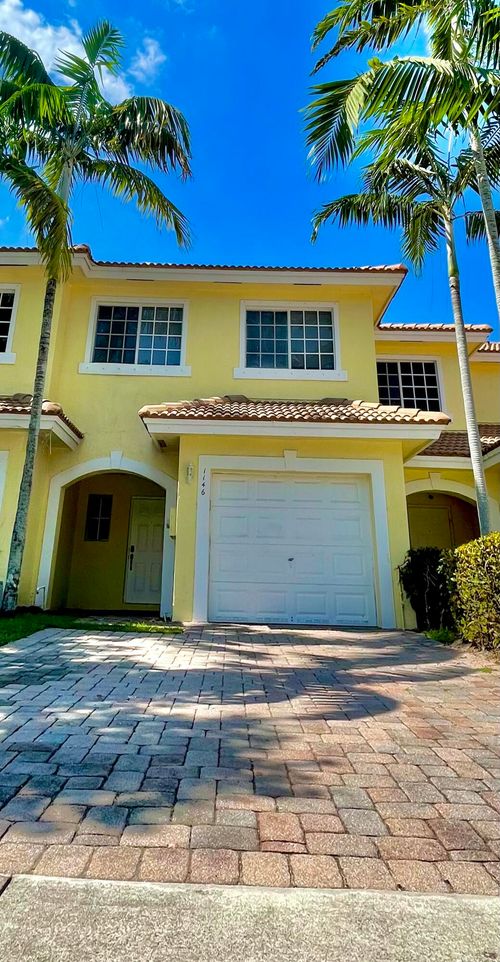 1146 Imperial Lake Rd, West Palm Beach, FL, 33413-1078 | Card Image