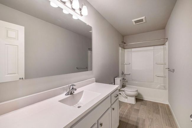 25-VLN002-i2280-Bath | Image 16
