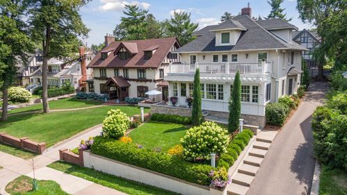 2735 E Lake Of The Isles Pkwy, Minneapolis, MN, 55408-1053 | Card Image