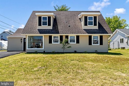 7 Belhurst Ln, Willingboro, NJ, 08046-1506 | Card Image