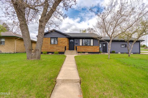 1811 Monte Drive Nw, Mandan, ND, 58554 | Card Image