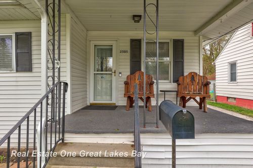2505 Blake St, Saginaw, MI, 48602-3835 | Card Image