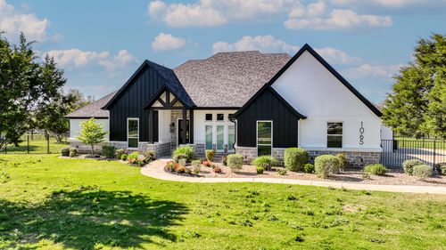 1065 Timber Hills Dr, Weatherford, TX, 76087-9393 | Card Image