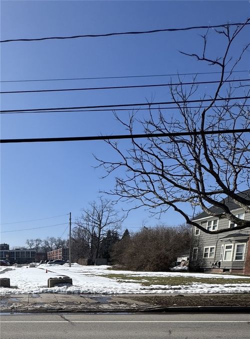 425 B Beach Ave, Rochester, NY, 14612-2011 | Card Image