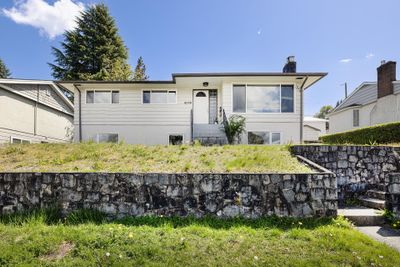 4378 Briarwood Cres, House other with 5 bedrooms, 3 bathrooms and 2 parking in Burnaby BC | Image 1