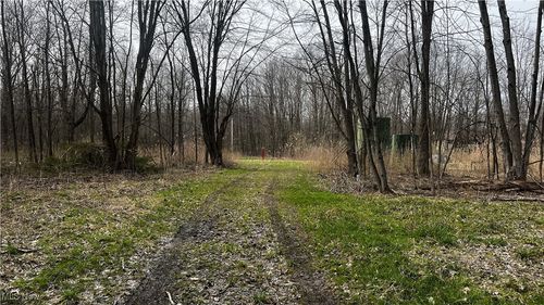 3222 Black Sea Rd, Dorset, OH, 44032-9637 | Card Image