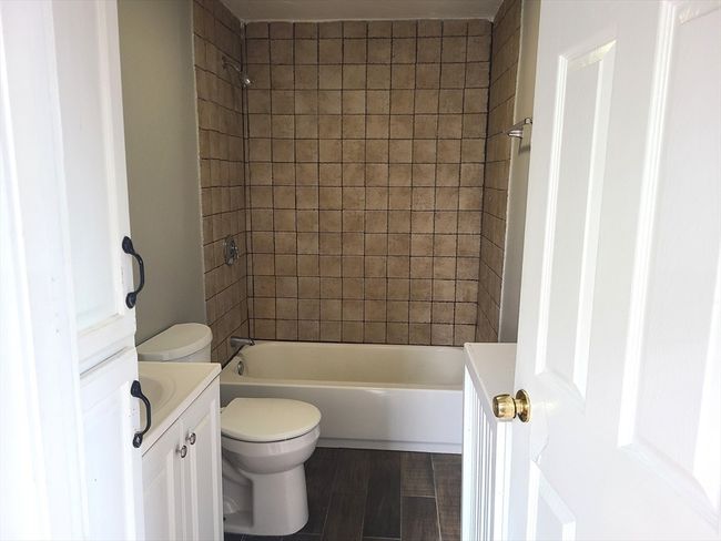 2 - 29 Franklin St, Condo with 4 bedrooms, 2 bathrooms and 2 parking in Whitman MA | Image 19