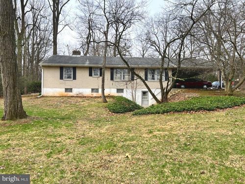 977 Locust Grove Rd, MIDDLETOWN, PA, 17057-5224 | Card Image