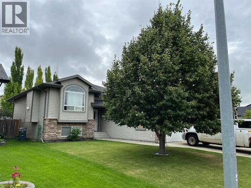 64 Irving Cres, Red Deer, AB, T4R3R9 | Card Image