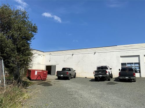 677 Burnside Rd, Victoria, BC, V8T2X9 | Card Image