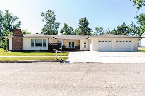 405 6th Ave, Edgeley, ND, 58433-7436 | Card Image